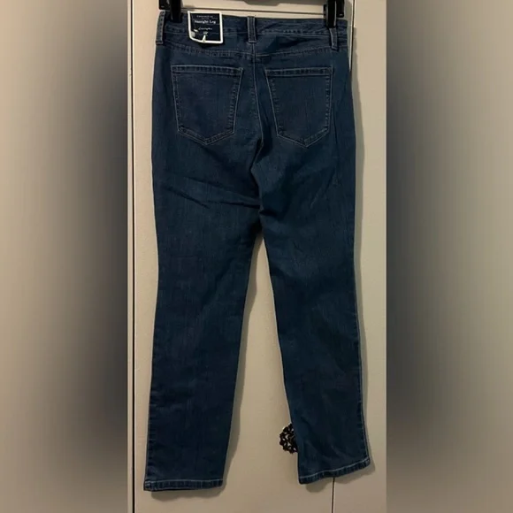 🆕 Charter Club Blue Straight Leg Jeans Premium Denim (Size 2P) - Picture 2 of 6